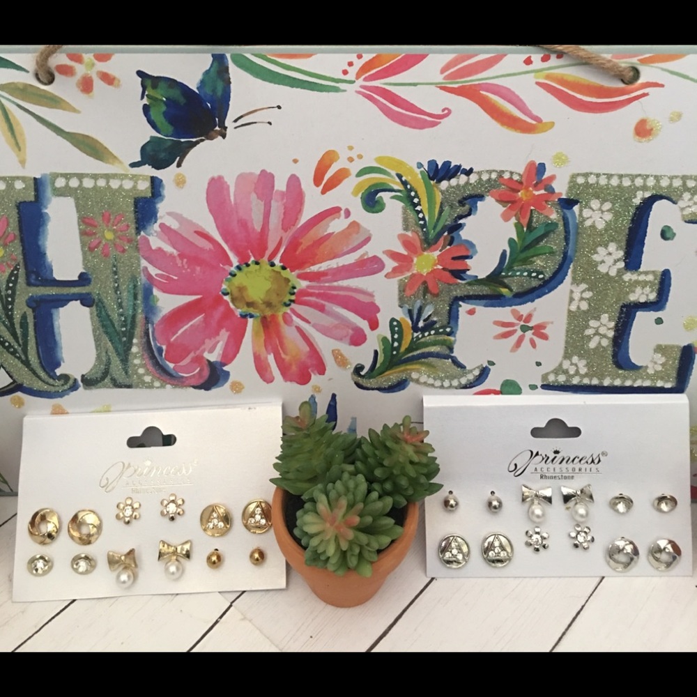 Princess earrings stud & rhinestone 6pc in 1pk